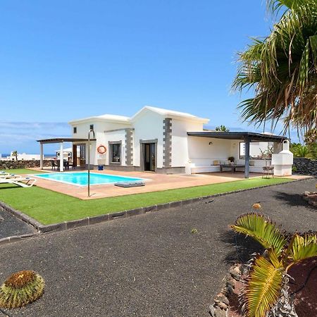 Villa Los Dragos Playa Blanca  Bagian luar foto
