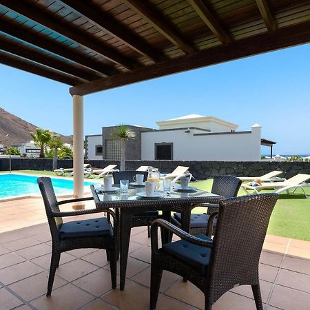 Villa Los Dragos Playa Blanca  Bagian luar foto