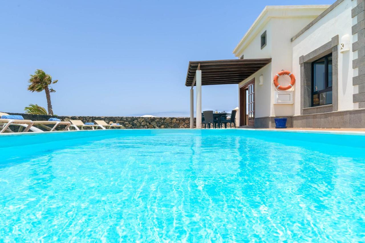 Villa Los Dragos Playa Blanca  Bagian luar foto