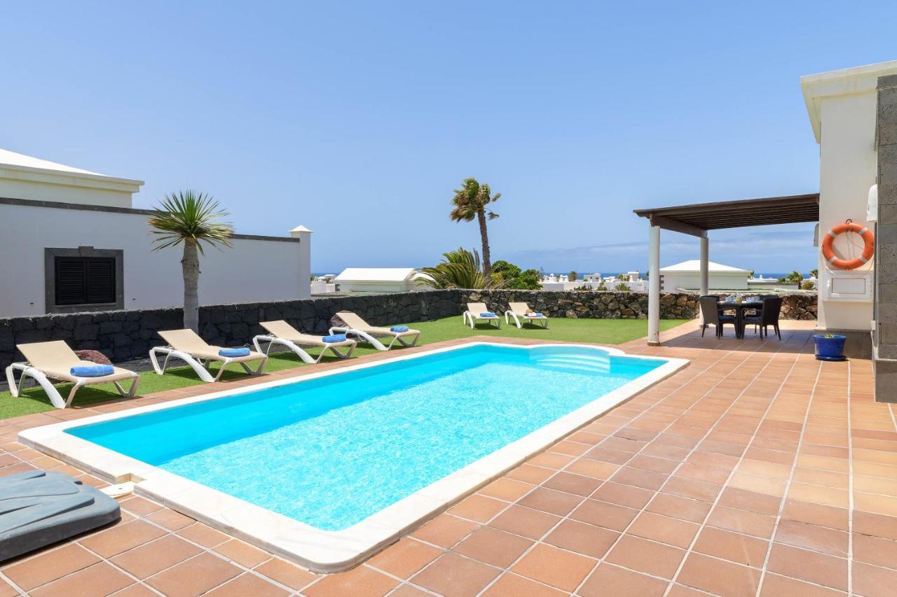 Villa Los Dragos Playa Blanca  Bagian luar foto
